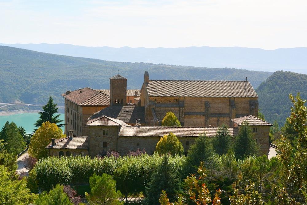 Hotel Monasterio De Leyre Yesa Exterior foto